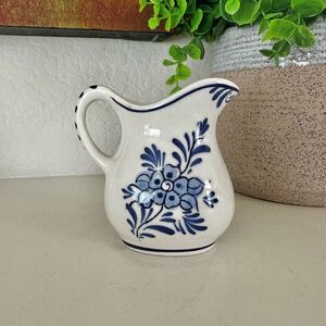 Delft Blue and white small Solvang creamer